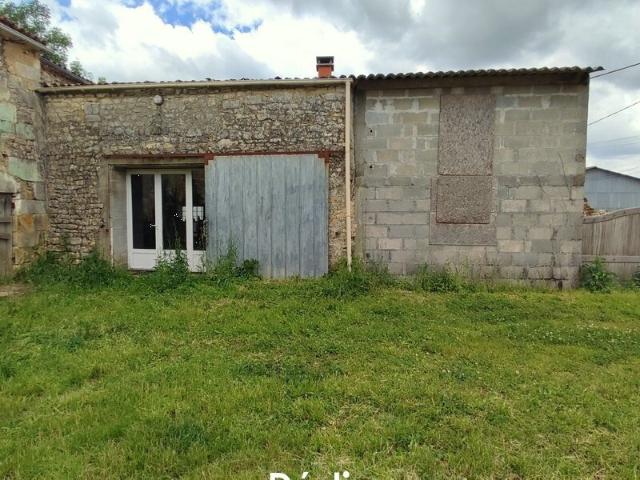 ANCIENNE MAISON DE CHASSE à RENOVER sur le DOUHET