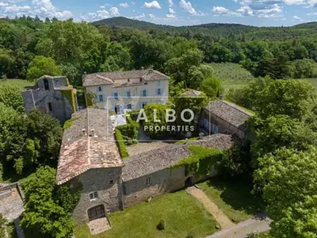 Anduze 30140 Achat / Vente maison 40 pièces t40 piscine