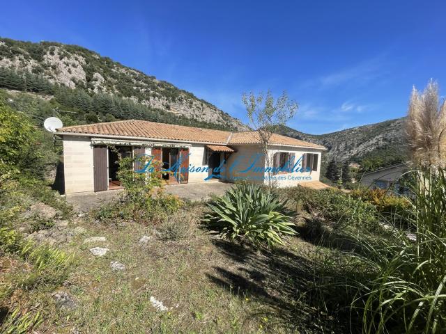 Anduze, maison F5 de 143 m2 hab avec140 m2 garage sur 1200 m2 de terrain