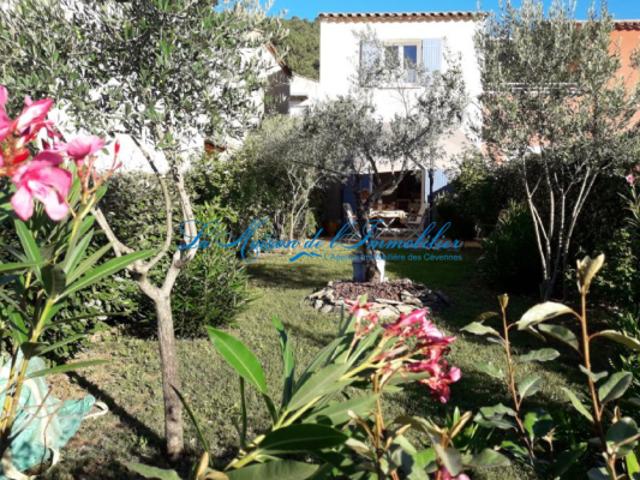 Anduze Maison F3 avec jardin dans résidence sécurisée avec p