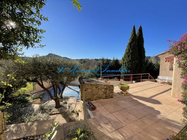 Anduze, proche des commodités à pied, maison traditionnelle. 115m² Anduze