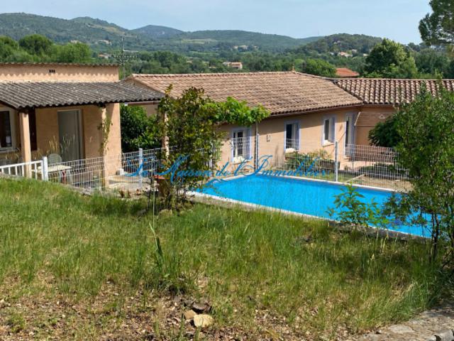 ANDUZE, villa d'architecte de plain pied avec gite indépenda
