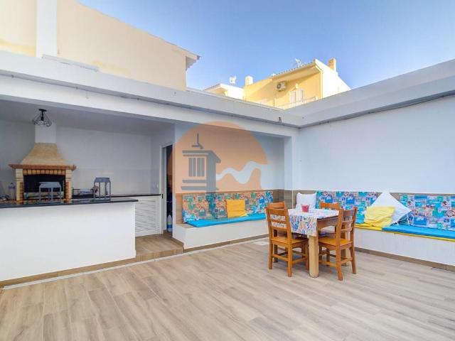 Andar de Moradia Dúplex T3+1 Renovado com Excelência A 900. 106m² Vila nova de cacela
