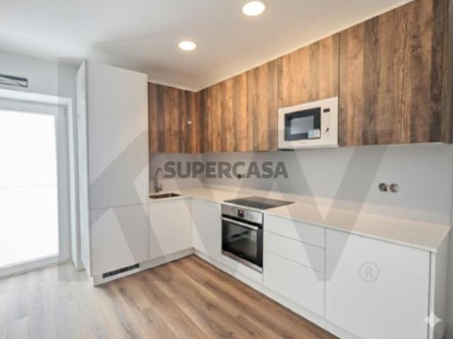 Andar de Moradia Rc T2 no Centro Histórico da Póvoa de Santa Iria
