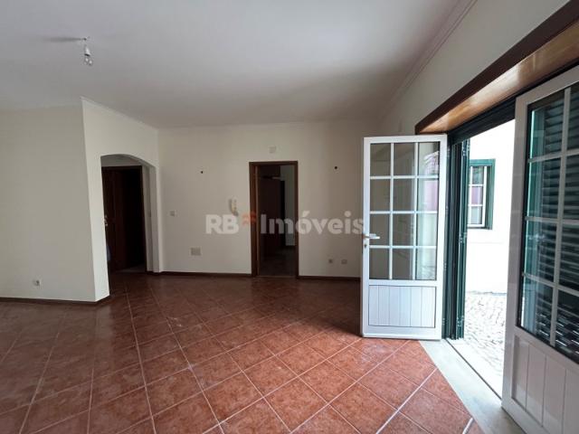 Andar de moradia T2 c/ logradouro Encosta das Maias, Tomar