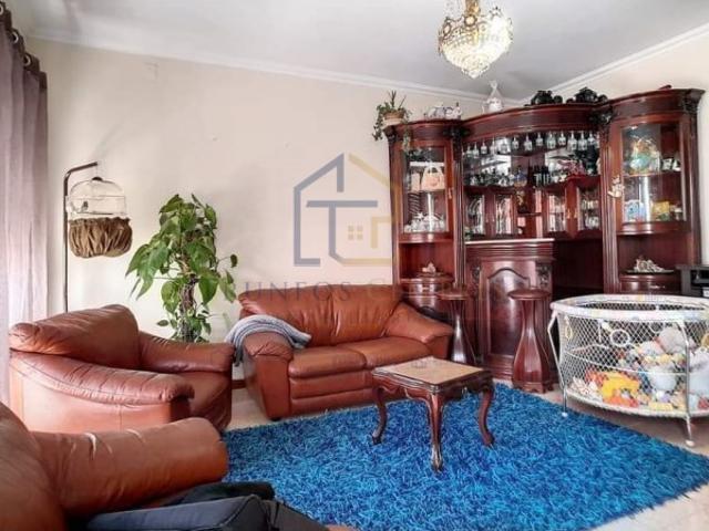 Andar de Moradia T2 com Garagem Fechada | caxinas I Vila do Conde
