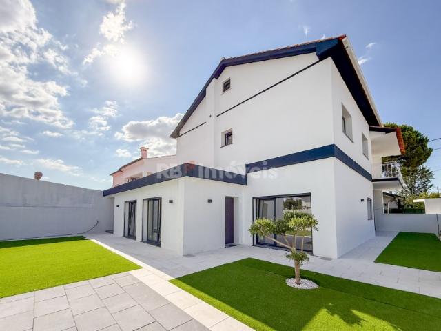 Andar de Moradia T3 c/ Jardim no Entroncamento