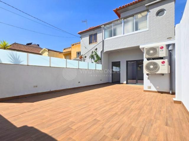 Andar de moradia T3 com áreas Amplas | Terraço | Espinho | Junto ao mar