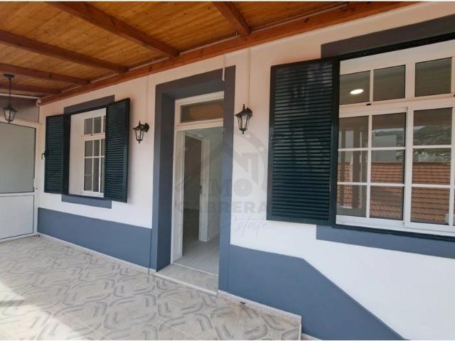 Andar de moradia V2 São Pedro 55m² São Pedro Funchal