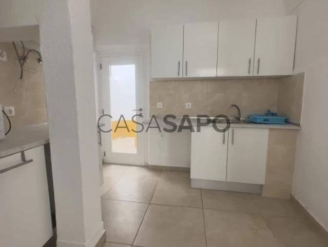 Andar de Prédio T3 para alugar em Évora