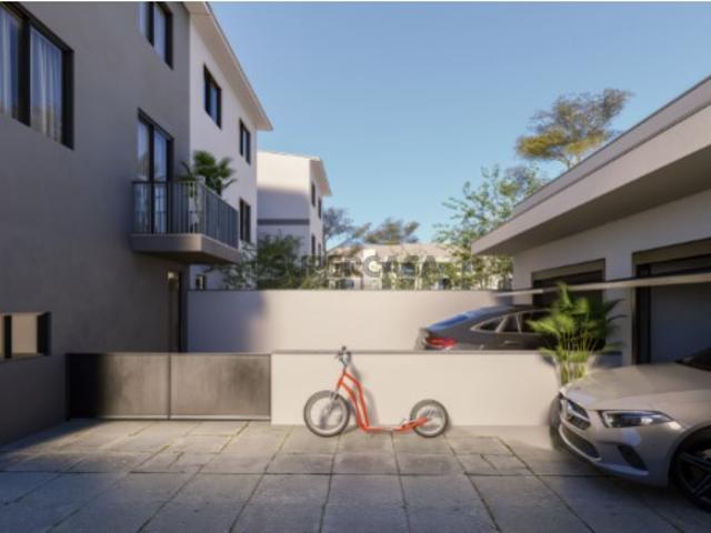 Andar Moradia Novo com logradouro e garagem fechada S. Cosme Gondomar