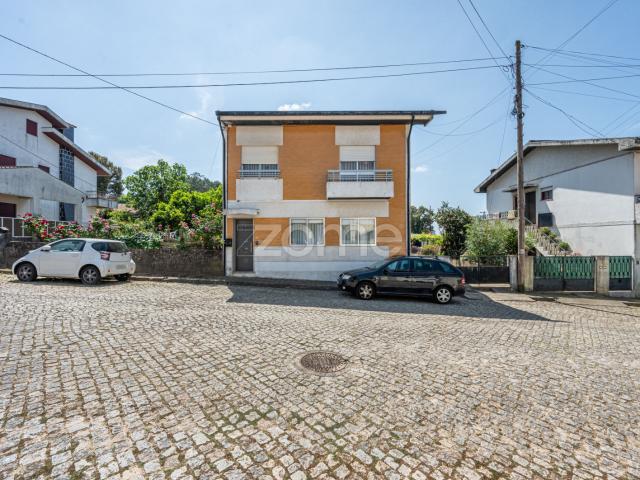 Andar Moradia Com Garagem em Baguim do Monte