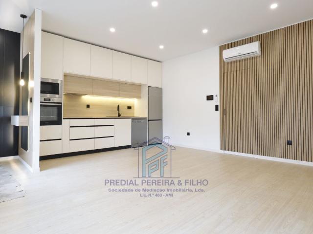 Andar Moradia Duplex T3 Totalmente Remodelado Fânzeres / Portelinha