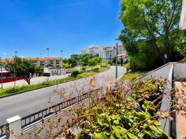 Andar Moradia T2 com Garagem e 3 Varandas numa das Zonas mais Centrais da Figueira da Foz