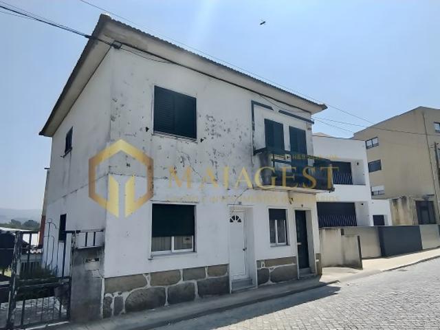 Andar Moradia T2 com Garagem e Anexo junto ao Metro de Fânzeres