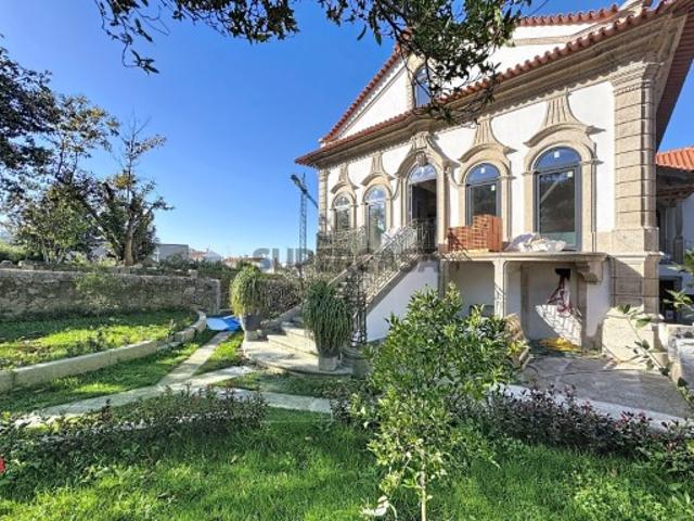 Andar moradia T2 + T2 de luxo no centro de Vila Nova de Cerveira