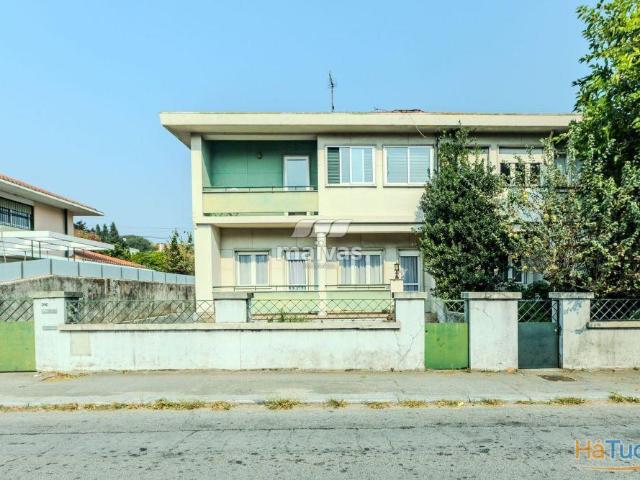 Andar Moradia T3+1 na Avenida João XXI Braga | 26083835262