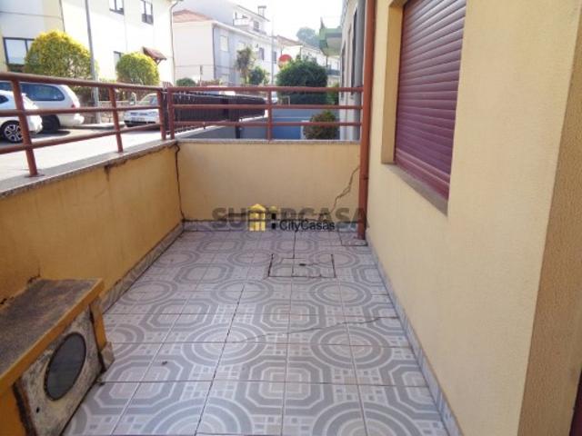 Andar Moradia T3 à Estrada da Circunvalação