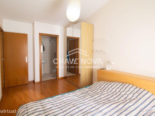 Andar moradia T3 com reas Amplas e Prximo da Praia em Valadares