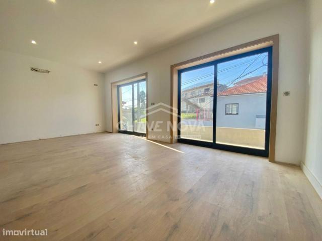 Andar Moradia T3 Duplex c/garagem Box 2 Carros em Gondomar