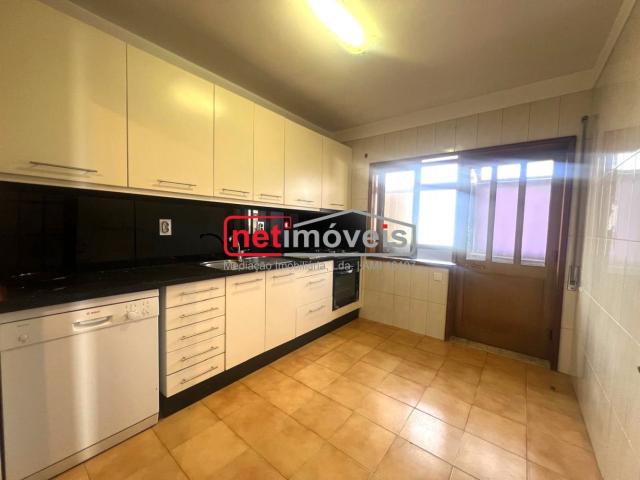 Andar Moradia T3 de 3 Frentes com Garagem