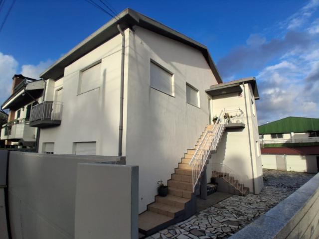 Andar Moradia T3 Renovado com Garagem S. Cosme, Gondomar