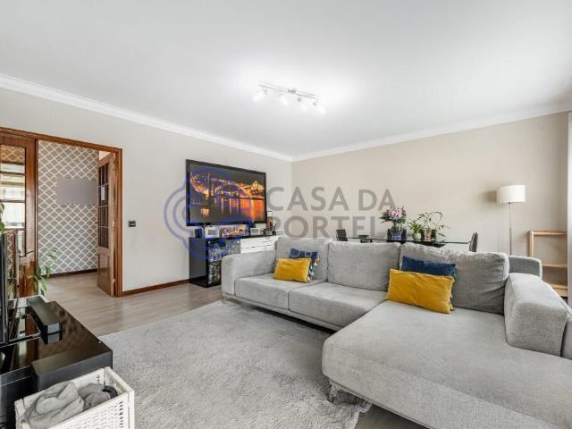 Andar Moradia V3 no centro da Trofa, próxima ao edifício do. 108m² Bougado Santiago