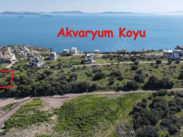 ÇANDARLI EYKO'DA DENİZ MANZARALI VİLLA İMARLI SATILIK ARSA