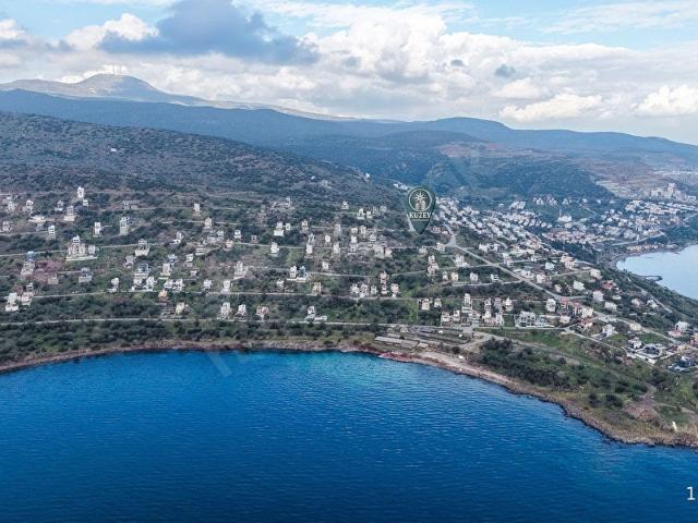 ÇANDARLI EYKODA PANORAMİK DENİZ MANZARALI 405 M KÖŞE PARSEL