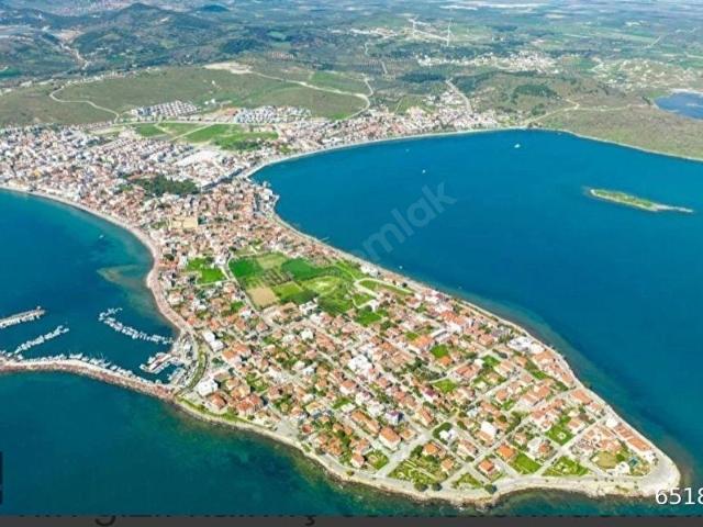 ÇANDARLI KÖRFEZİNDE İMARLI VİLLA ARSASI