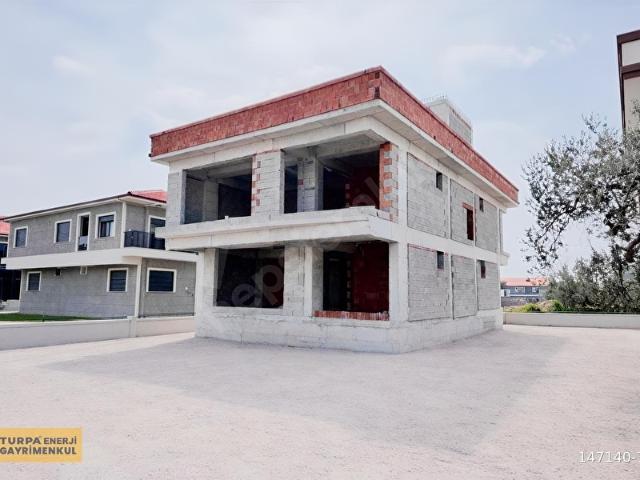 ÇANDARLI'DA BAHÇE&TERAS SEÇENEKLİ SATILIK 2+1 DAİRELER