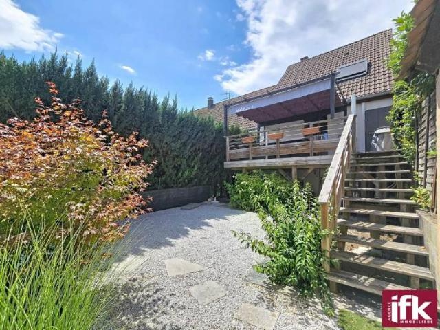 Andolsheim maison accolée en triplex avec jardin