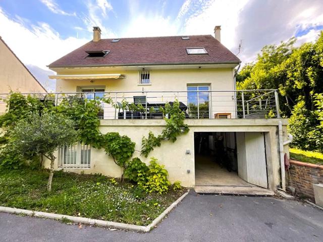 ANDRÉSY * EXCLUSIVITÉ * SECTEUR CALME ET RÉSIDENTIEL * MAISON INDIVIDUELLE * DPE en D