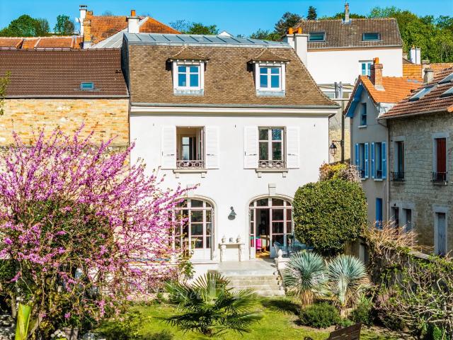 Andrésy, Propriété de 1912 dominant la Seine 203m² Andrésy
