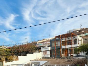 ANDRÉS BELLO/840 M2 | 5 Dormitorios por 10200.00 en Arica