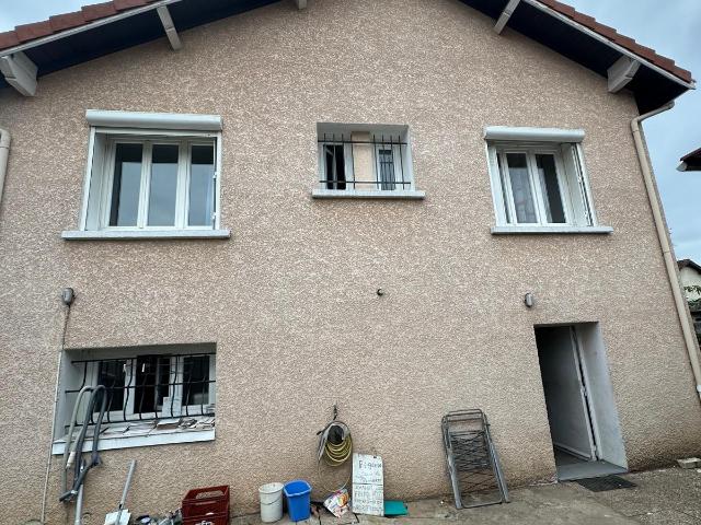 ANDREZIEUX BOUTHEON Maison individuelle 4 pièces en bon état général sur terrain 575 m2 environ