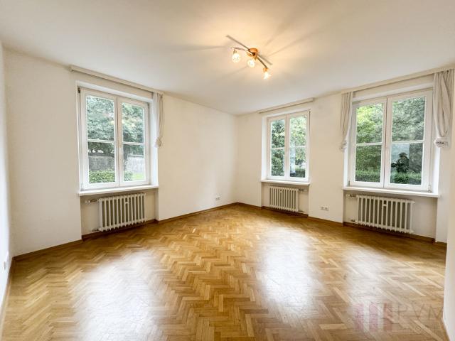 ANFRAGEN BITTE NUR PER MAIL 3 ZIMMER / MIRABELLGARTEN