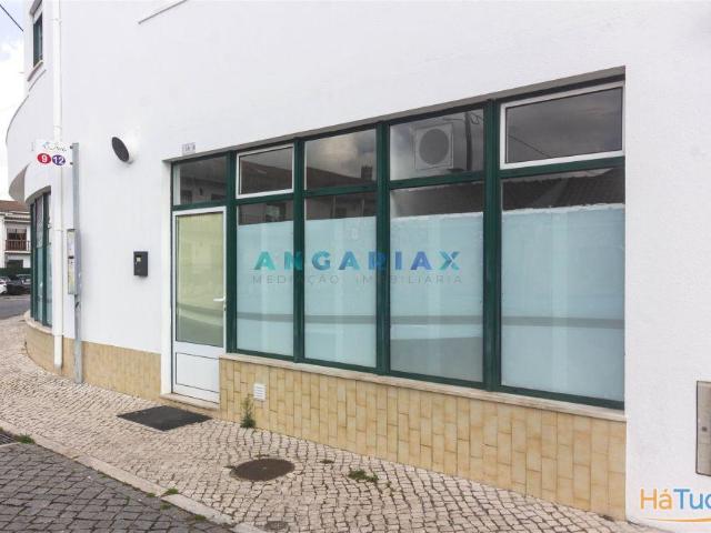 ANG1600 Loja para Arrendamento em Marinha Grande | 26064087206