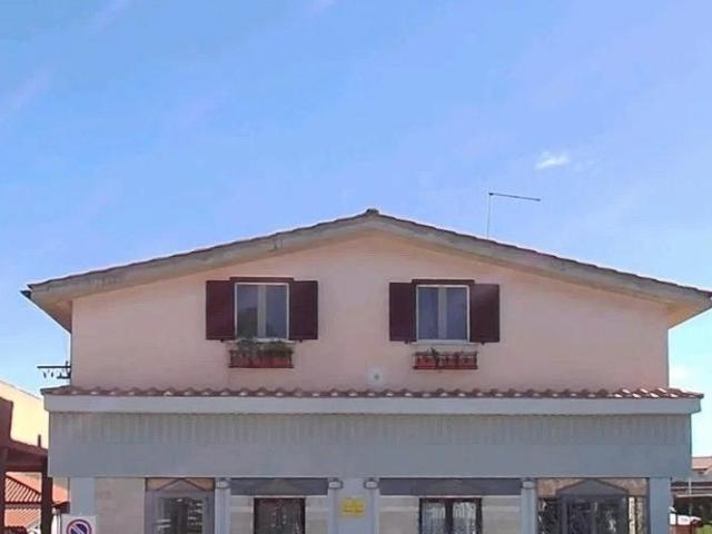 ANGUILLARA SABAZIA MONOLOCALE ARREDATO Con BALCONE