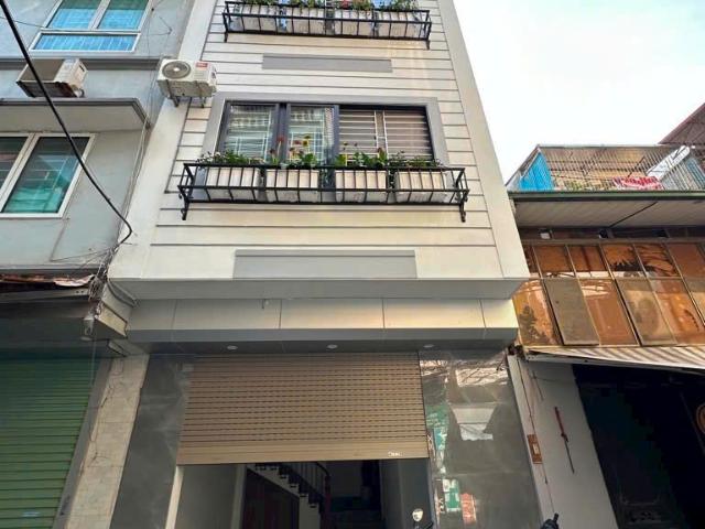 Đáng chú ý! bán nhà mặt ngõ q. Hoàng mai. 1 nhà ra mặt phố. Nhà mới về ở luôn 34m × 5t chỉ 5 tỷ 26