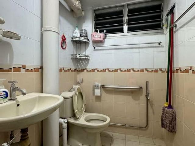 Ang Mo Kio Avenue 4 Ang Mo Kio, HDB 4 Rooms