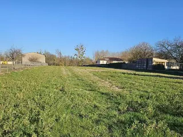 Angeac Champagne 16130 Programme neuf terrain neuf à vendre