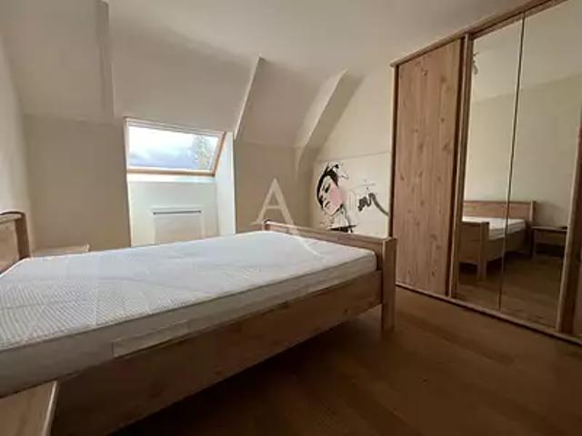 Angers 49000 Location appartement 2 pièces t2 au dernier étage cave