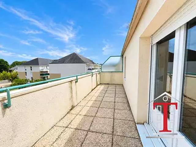 Angers 49100 Achat / Vente appartement 1 pièce t1 au dernier étage terrasse