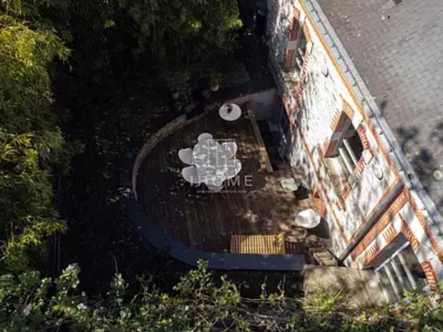 Angers 49100 Achat / Vente maison 10 pièces t10 au dernier étage cave