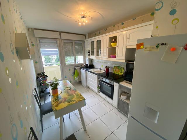 ANGERS SAUMUROISE: Grand Type 3 lumineux, balcon, cave et parking