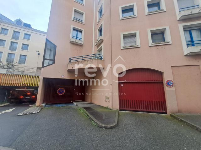ANGERS hyper centre pkg 17 rue Millet