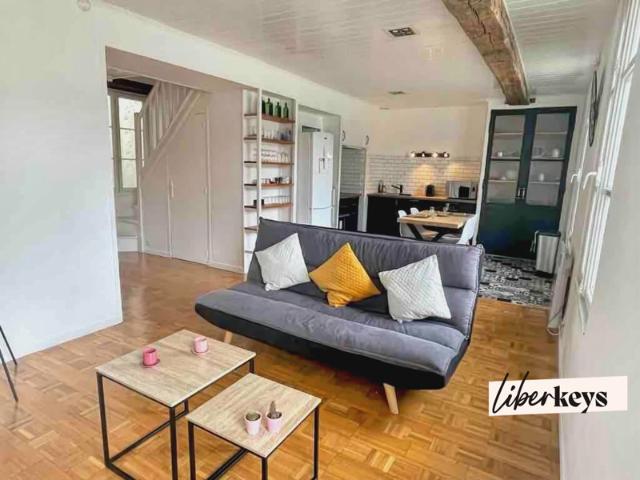ANGERS – DUPLEX DE CHARME – DERNIER ÉTAGE – COLOCATION PREMIUM & VIE DE FAMILLE
