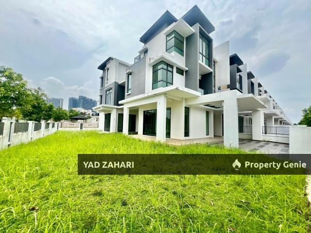Anggun Kirana, Shah Alam | 3 Storey Superlink 6 Bedrooms | RM2.5M Facing Open, Corner Lot & with Private Lift