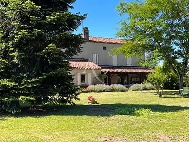 Anglars Juillac 46140 Achat / Vente maison 5 pièces t5 au dernier étage terrasse